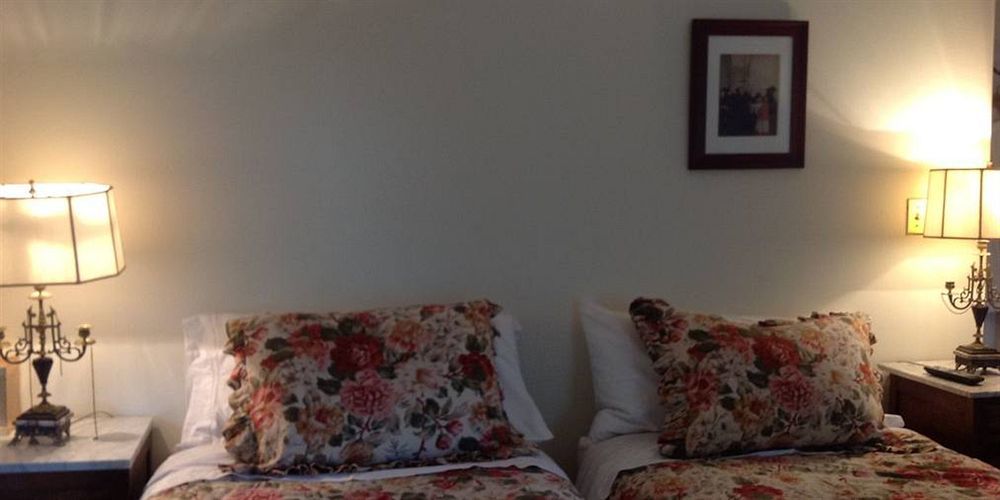 The Red Hook Country Inn, An "Old Rhinebeck" Bed & Breakfast Eksteriør bilde