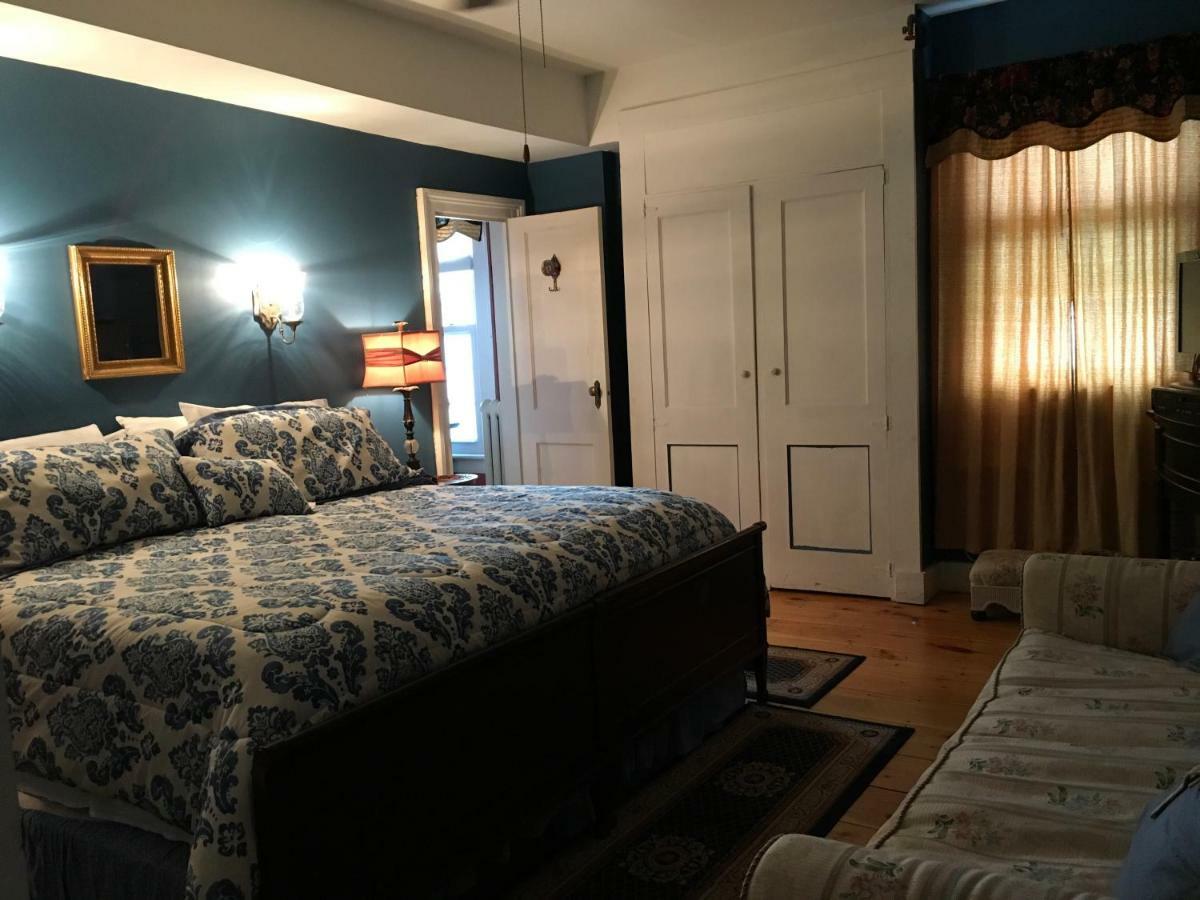 The Red Hook Country Inn, An "Old Rhinebeck" Bed & Breakfast Eksteriør bilde