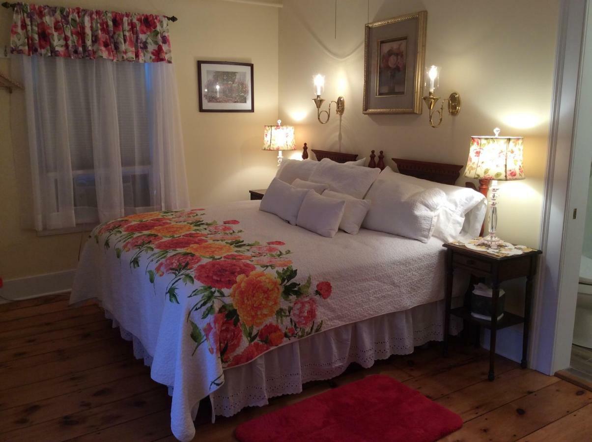 The Red Hook Country Inn, An "Old Rhinebeck" Bed & Breakfast Eksteriør bilde