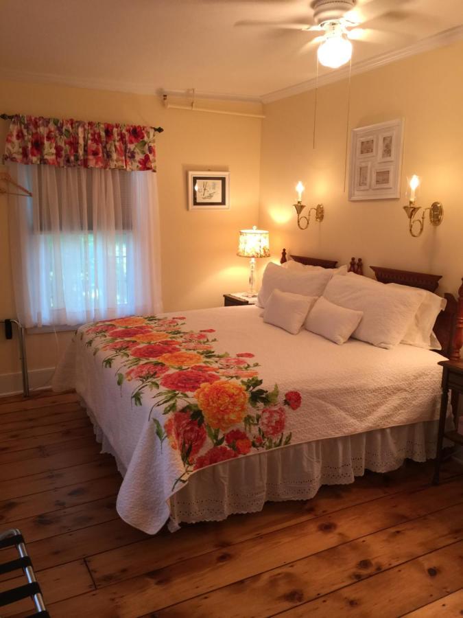 The Red Hook Country Inn, An "Old Rhinebeck" Bed & Breakfast Eksteriør bilde
